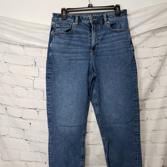 AMERICAN EAGLE Relaxed Mom Jean | 8 - Picture 2 of 6